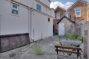 Communal Garden- click for photo gallery